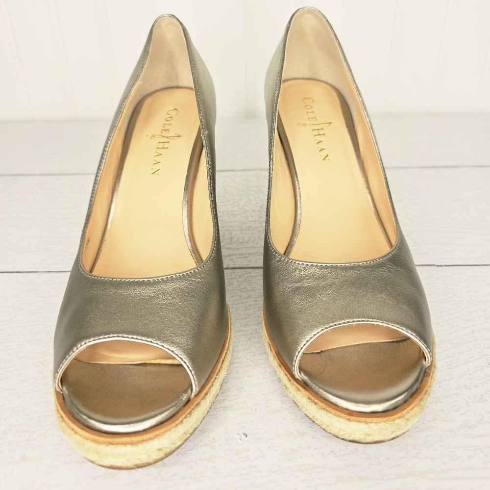 Cole Haan Air Jocelyn OT Wedge Gold Leather & Cork Peep Toe Wedge Heel Size 5.5B - Picture 3 of 8
